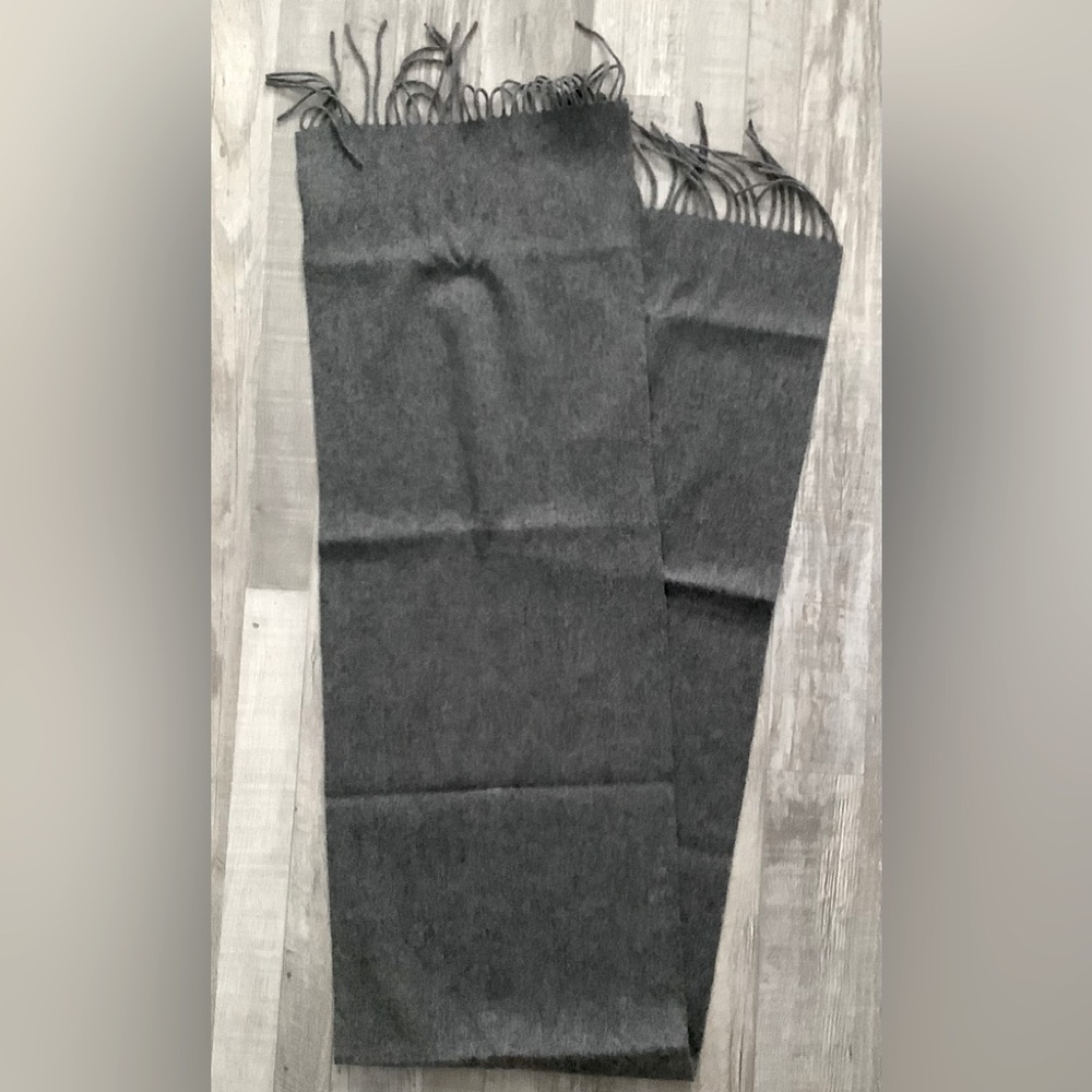 LUSM WOOL GRAY FRINGE SCARF